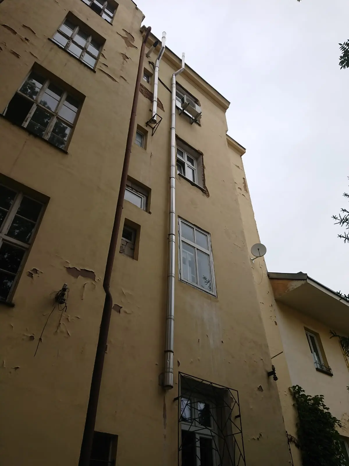 vložka vedená světlíkem