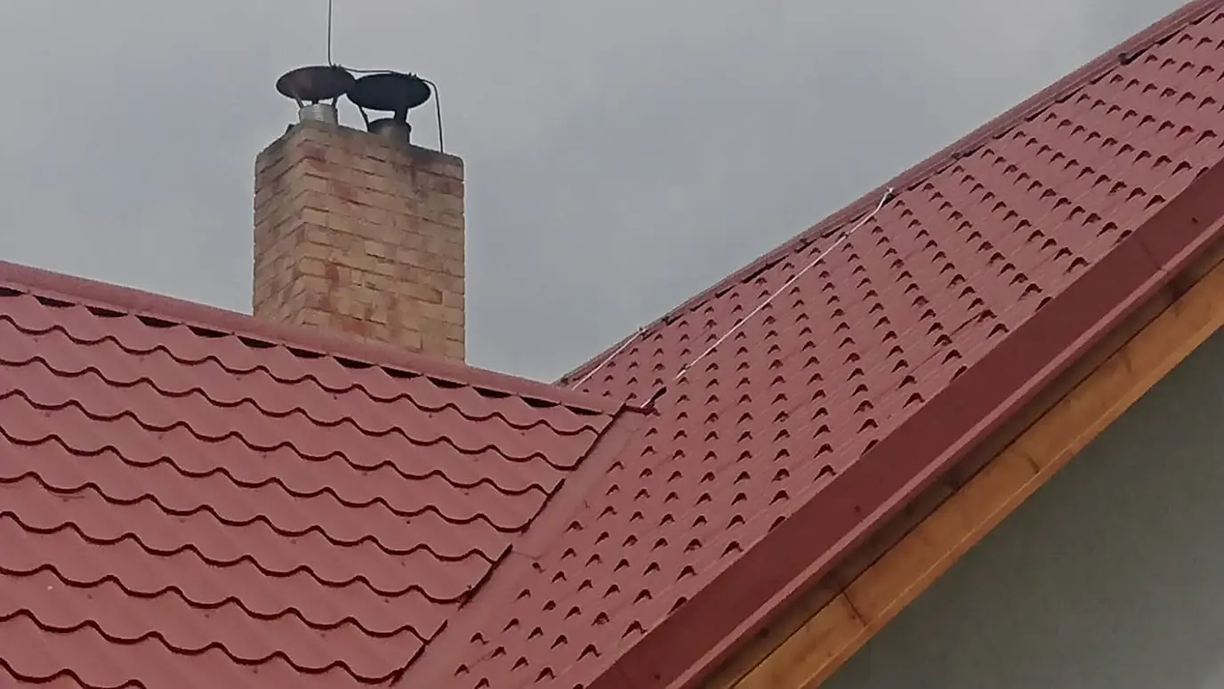 foto komínu ze střechy