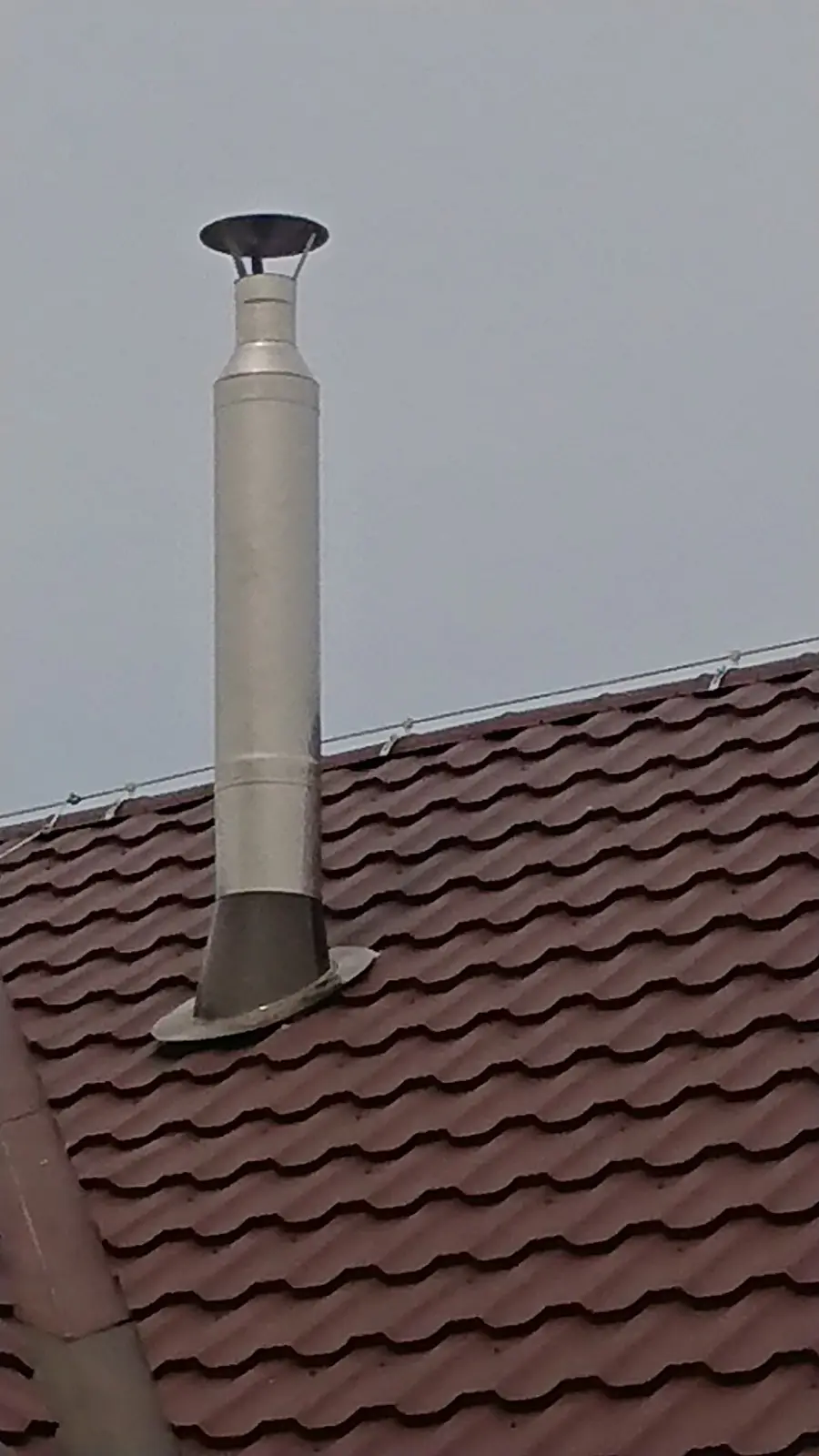 foto kouřovodu ze střechy